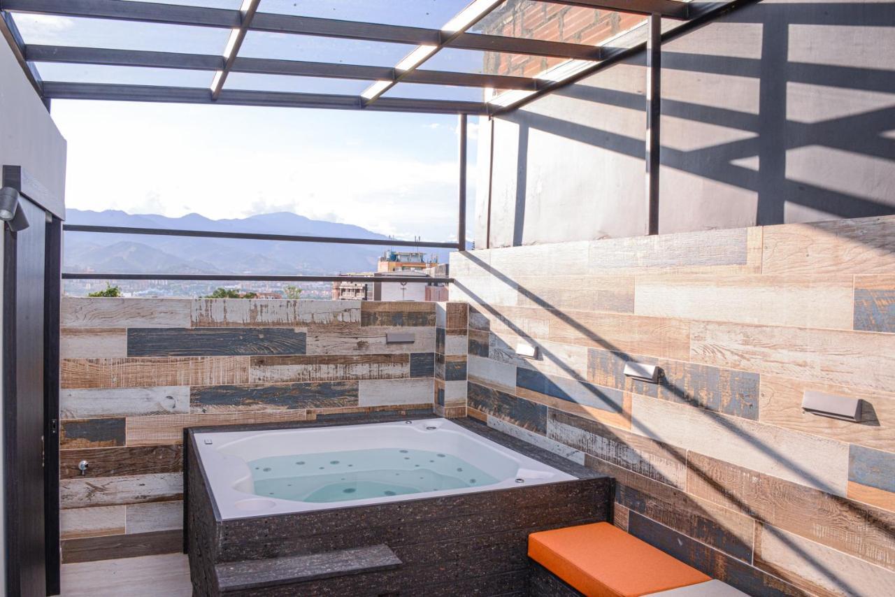 Apartamento Lleras Ac Hot Tub 메딜린 외부 사진