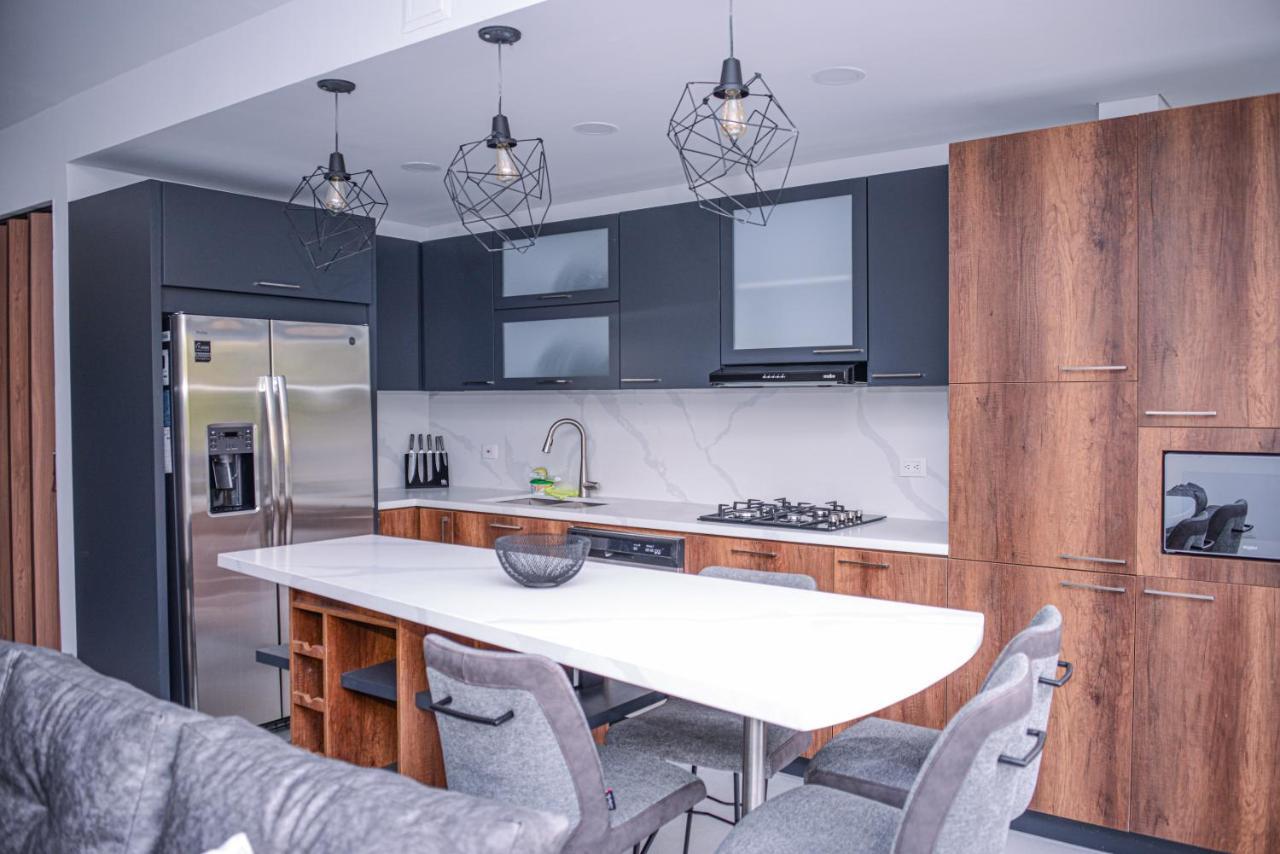 Apartamento Lleras Ac Hot Tub 메딜린 외부 사진