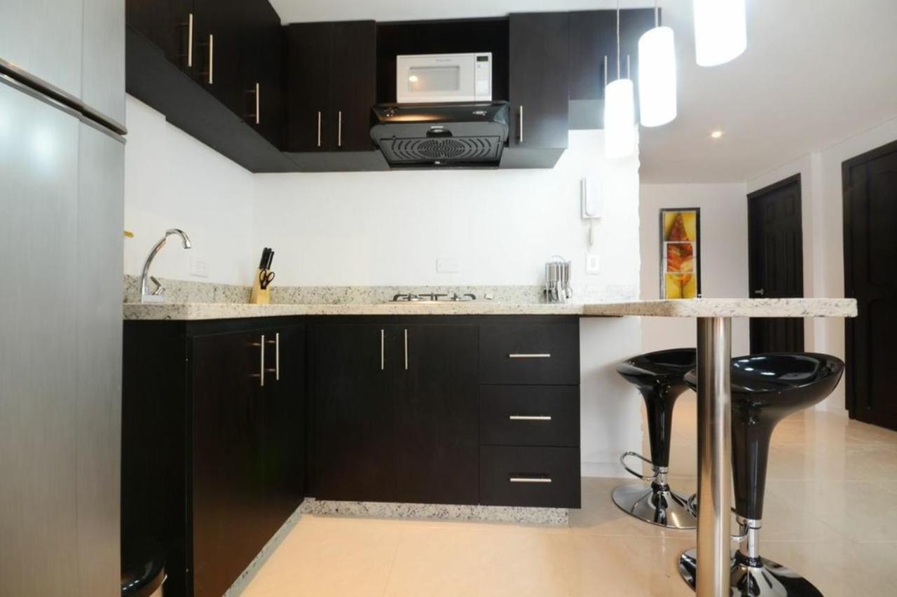 Apartamento Lleras Ac Hot Tub 메딜린 외부 사진
