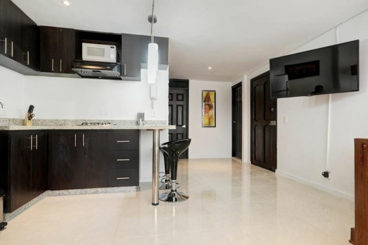 Apartamento Lleras Ac Hot Tub 메딜린 외부 사진